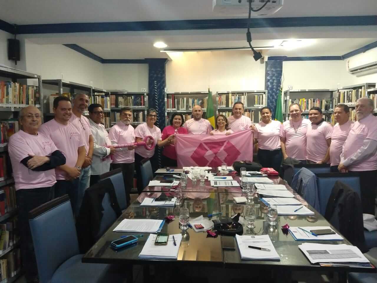 Conselheiros vestem rosa e garantem apoio mais uma vez ao Outubro Rosa