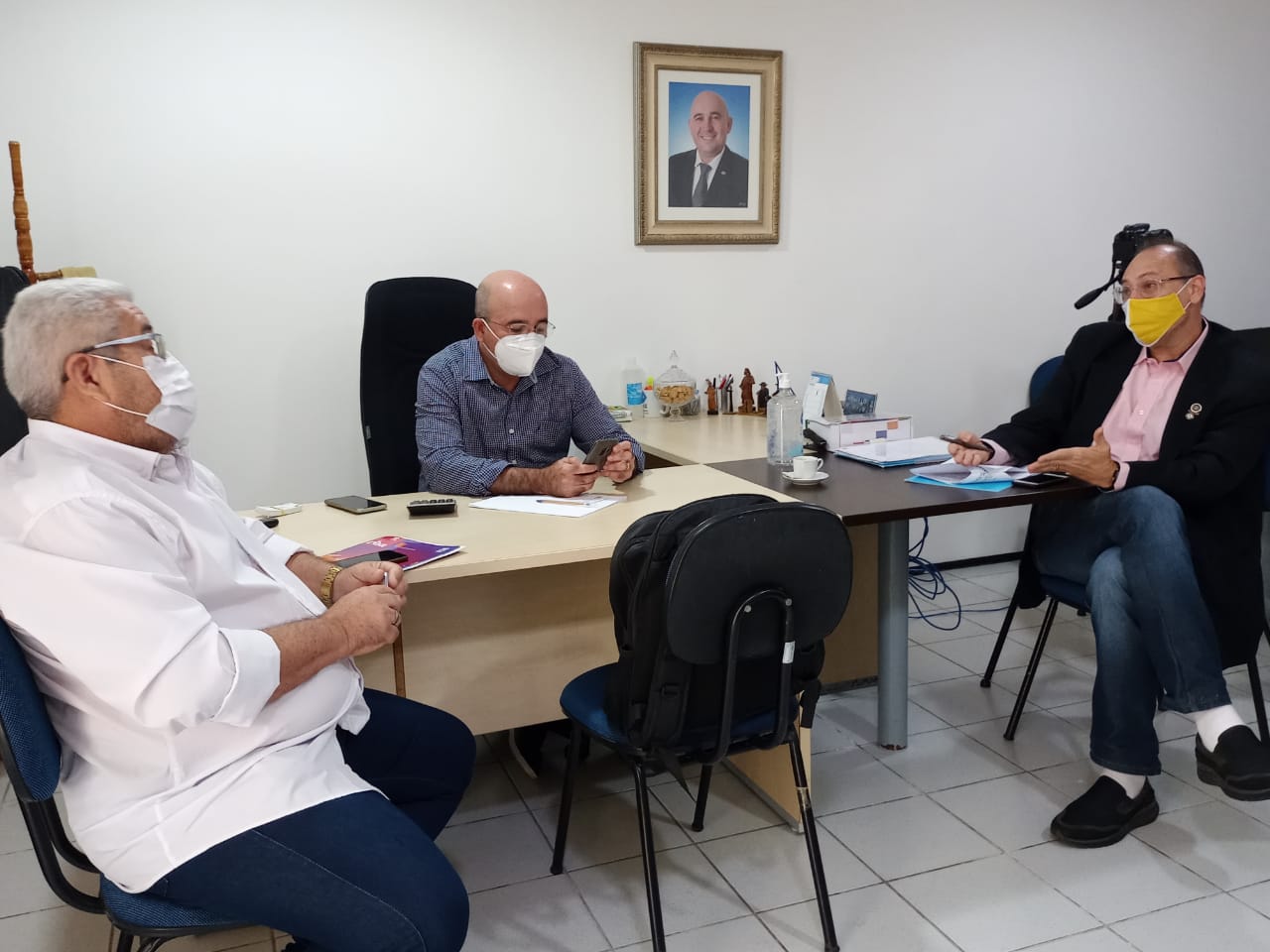 CRA-CE e Aadece se reúnem com representantes dos tecnólogos em segurança privada