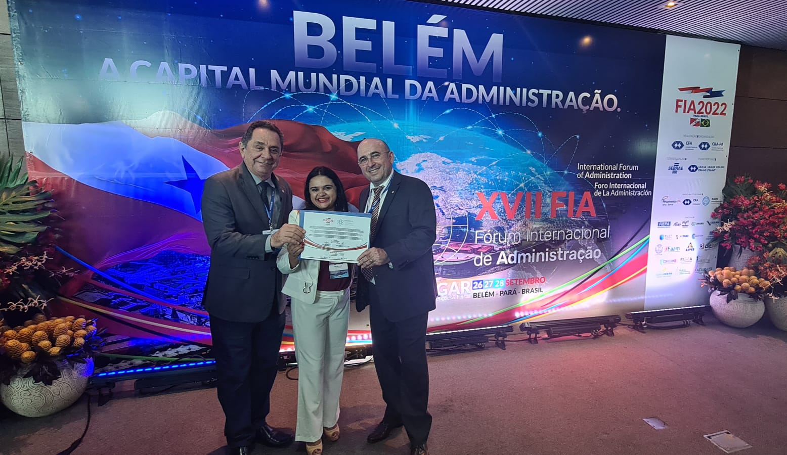 Administradora cearense realiza apresentação durante Fórum Internacional