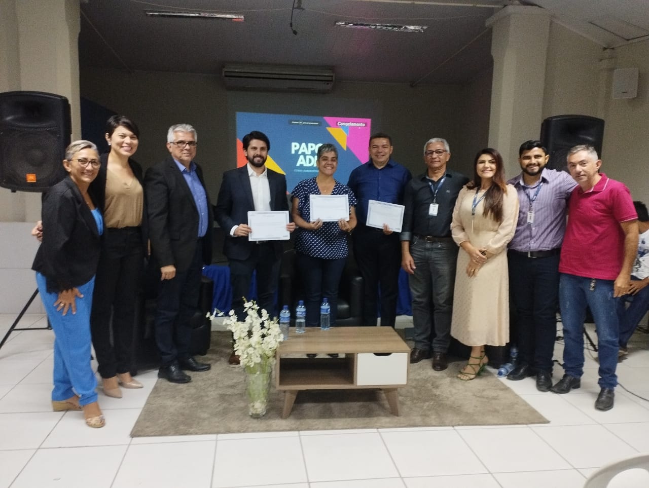 Administradora realiza palestra sobre o papel da ética no sistema eleitoral à luz da administração