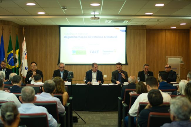 CRA-CE participa de audiência pública sobre reforma tributária em Fortaleza