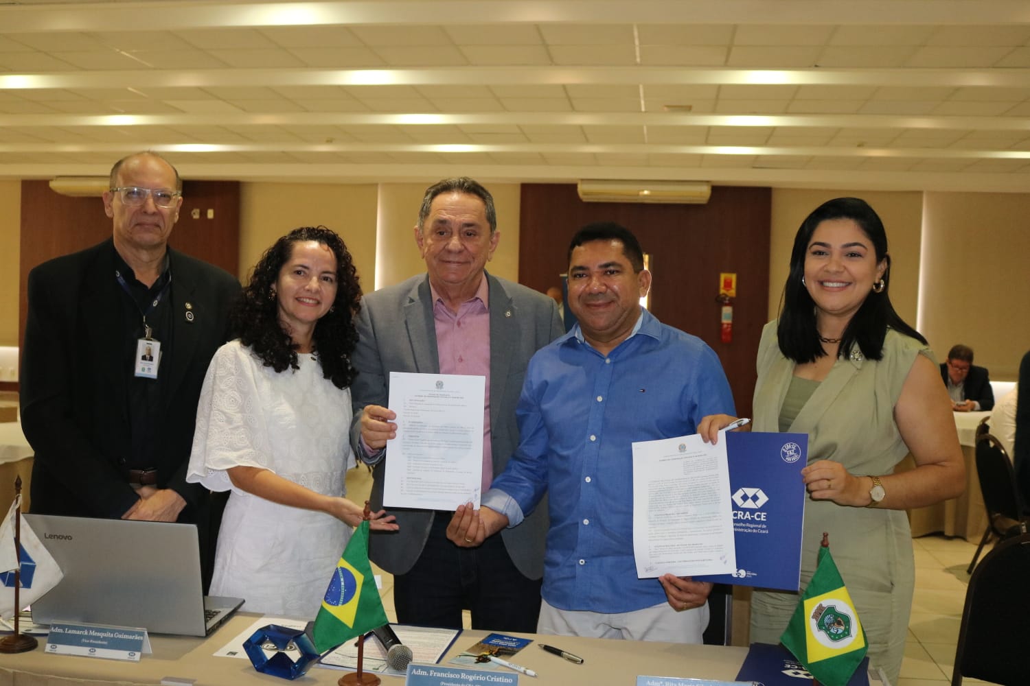 Prefeitos de Itapajé e Irauçuba prestigiam Reunião Plenária do CRA-CE em Fortaleza