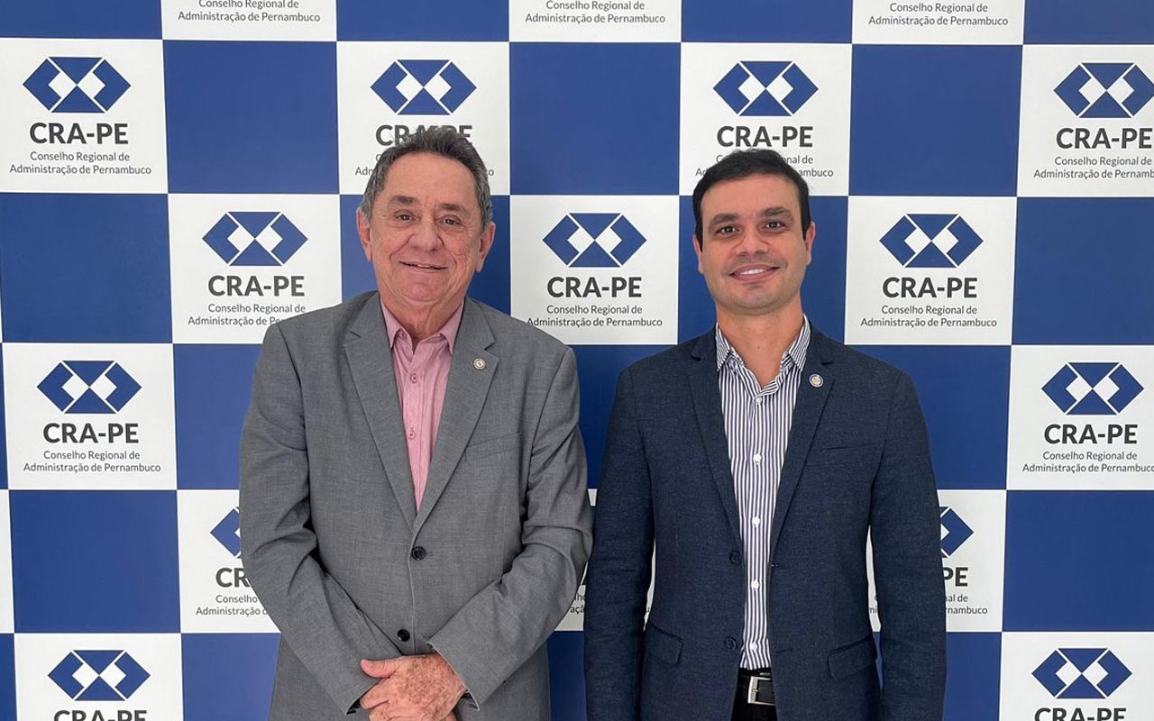 Presidente do CRA-CE visita CRA-PE para fortalecer parcerias e compartilhar iniciativas de valorização da profissão