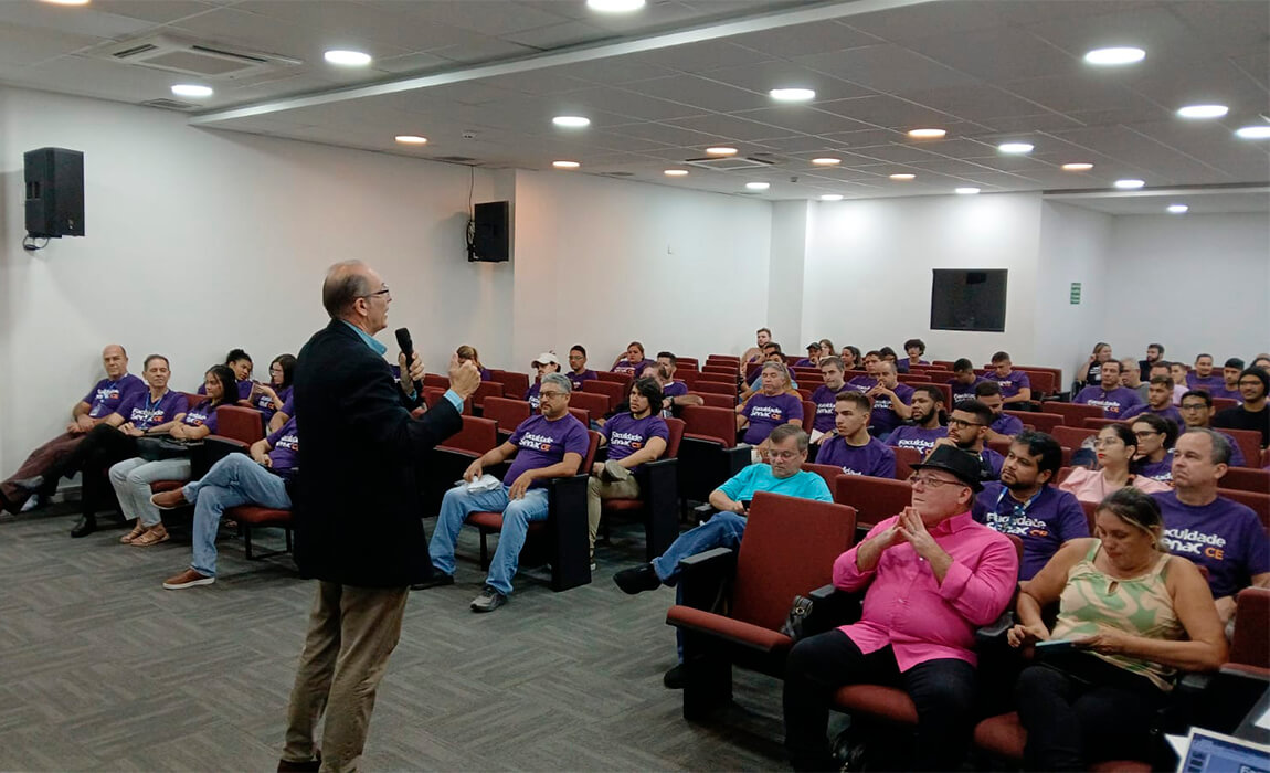 CRA-CE destaca importância do Registro Profissional em abertura de semestre na Faculdade SENAC