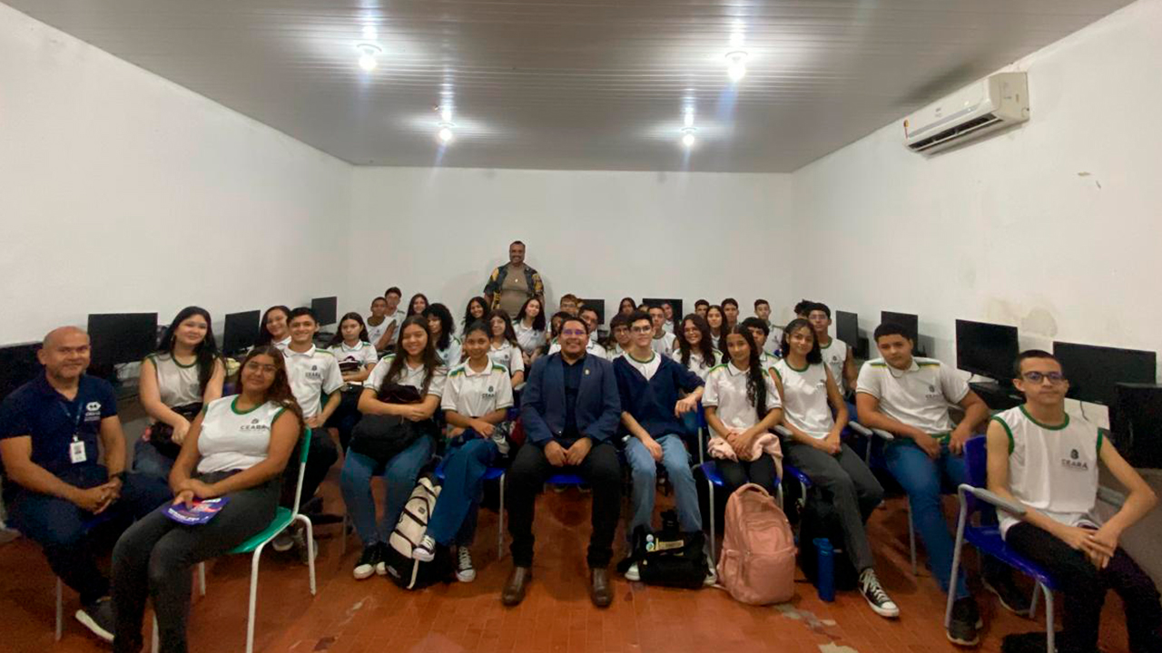 CRA Itinerante segue aproximando estudantes da área da Administração em Fortaleza